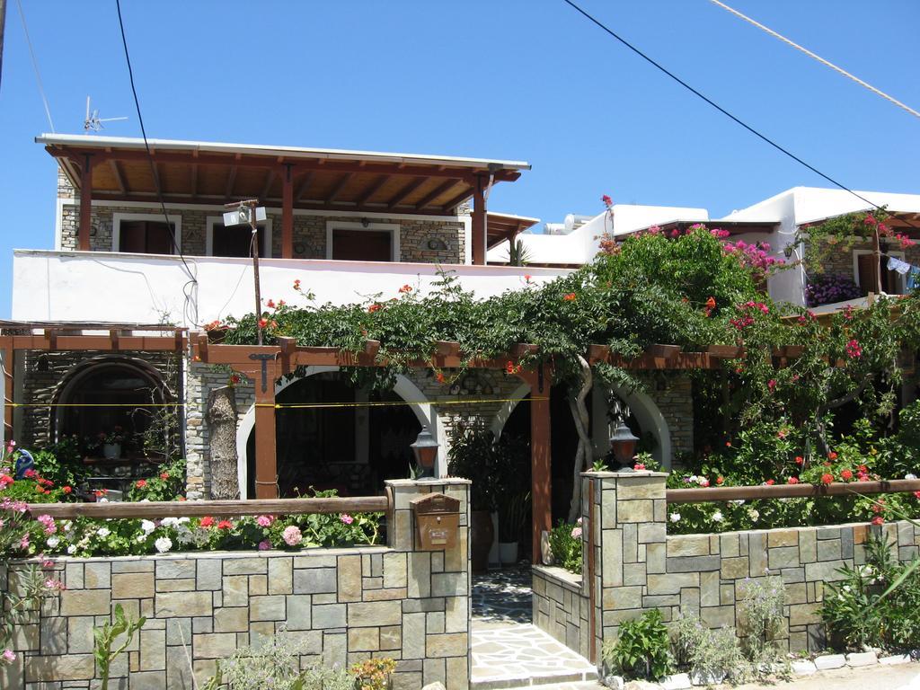 Pension Irini-Vicky Chora  Bagian luar foto